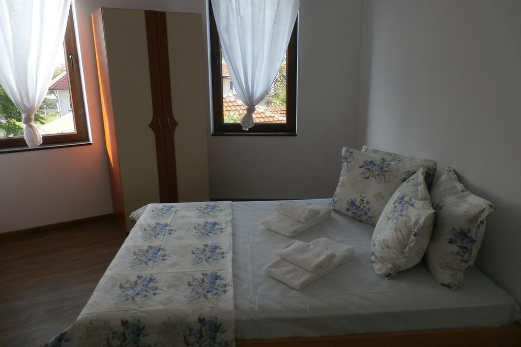 Aleksandrovo Apartments Ngoại thất bức ảnh