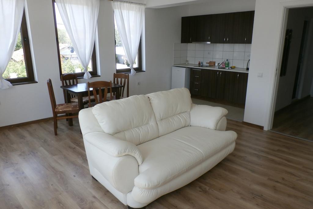 Aleksandrovo Apartments Ngoại thất bức ảnh
