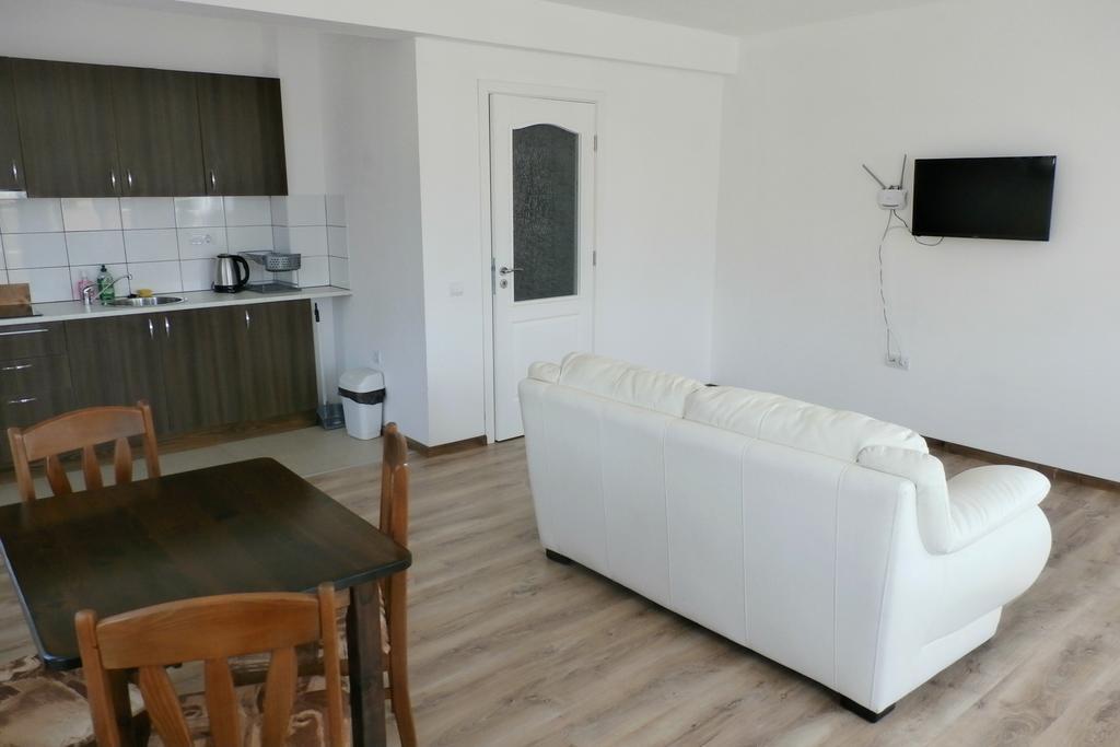 Aleksandrovo Apartments Ngoại thất bức ảnh