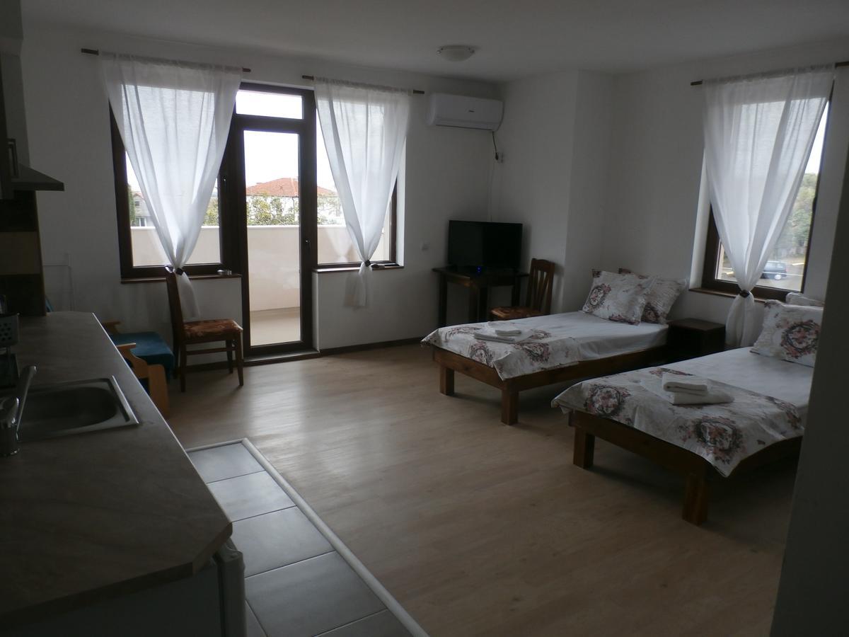 Aleksandrovo Apartments Ngoại thất bức ảnh